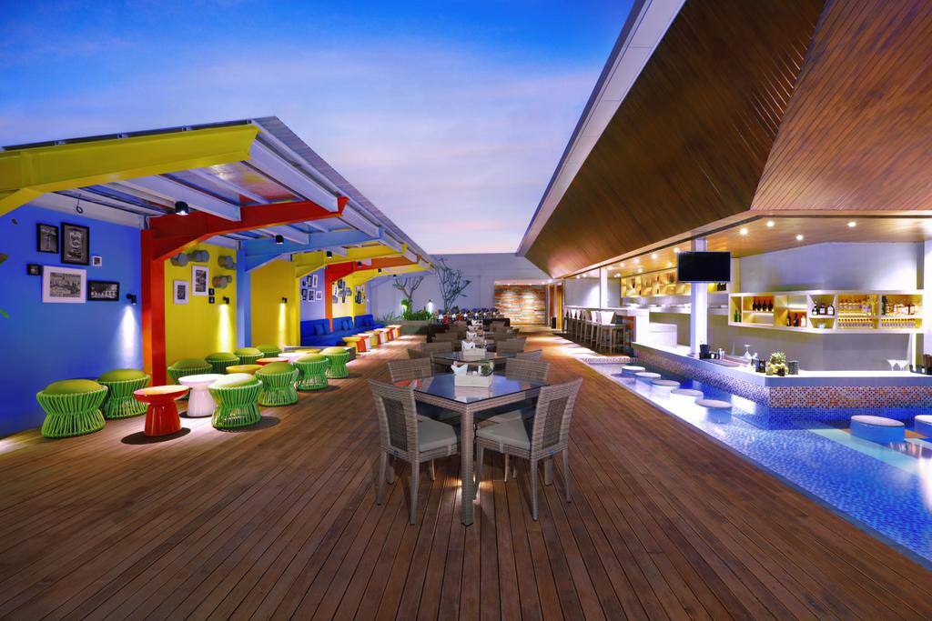 Cafe on The Rooftop