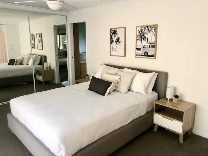 Dormitorio principal con baño privado 