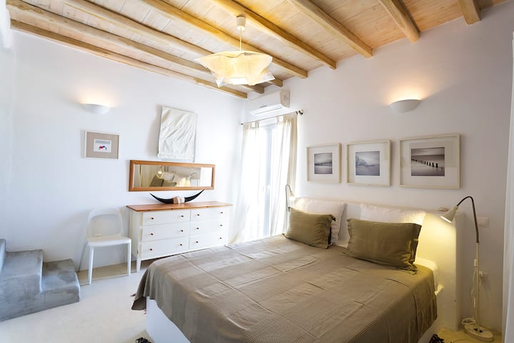 dhoma gjumi master në katin e sipërm