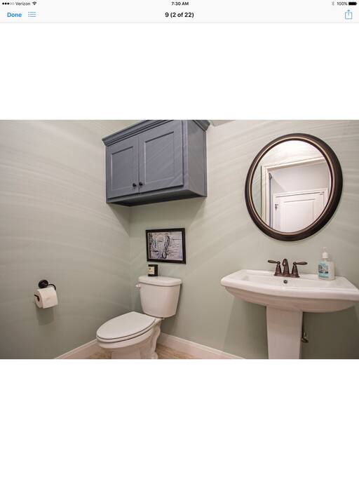 Downstairs guest 1/2 bath