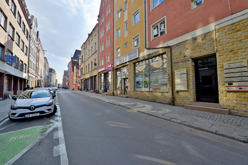 WEJŚCIE DO APARTAMENTU