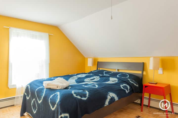 Საძინებელი 2 (სრული ზომის საწოლი)