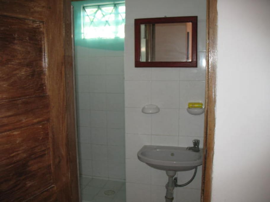 1 bathroom