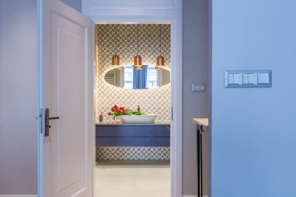 Bathroom with the Moroccan dalle