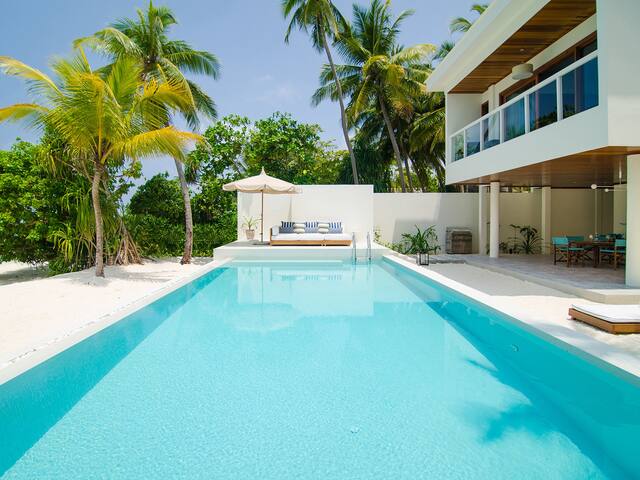 designer chic beachfront 4 bedroom villa residence 1 - an elite