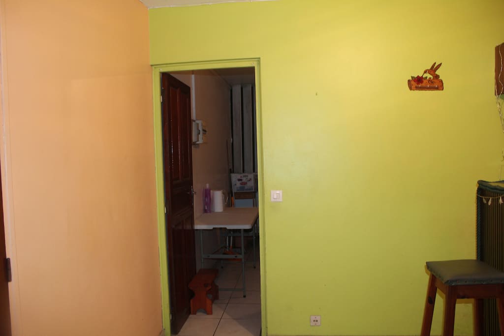 Couloir menant vers la cuisine