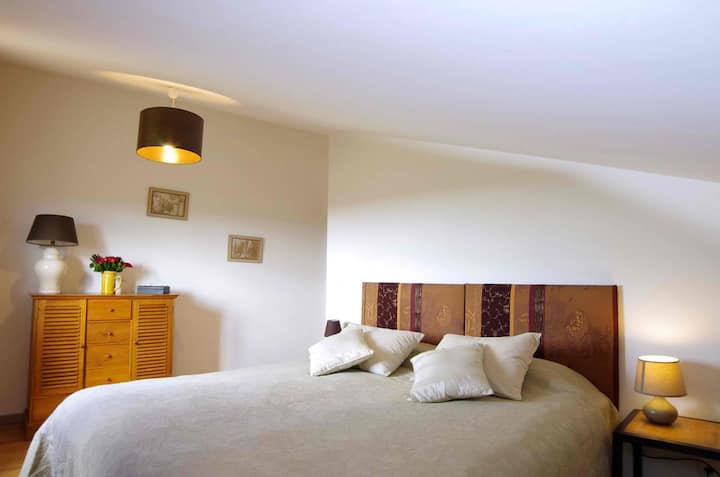 Vitanda 180 na 90, mwonekano mzuri wa nchi