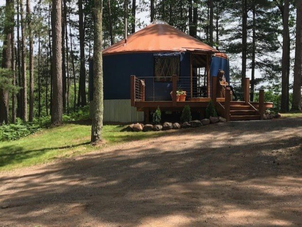 Lakefront, 4 Season, Woodstove | Perry Pines Yurt - Yurts
