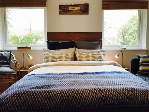 Popular Airbnb listing: Longbeach House - Torcross -"Secret Spot". in Stokenham