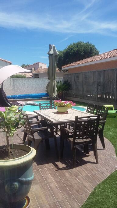 terrasse plein sud avec BBQ