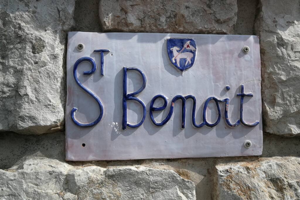 Your appartment is at garden level of villa St Benoit.