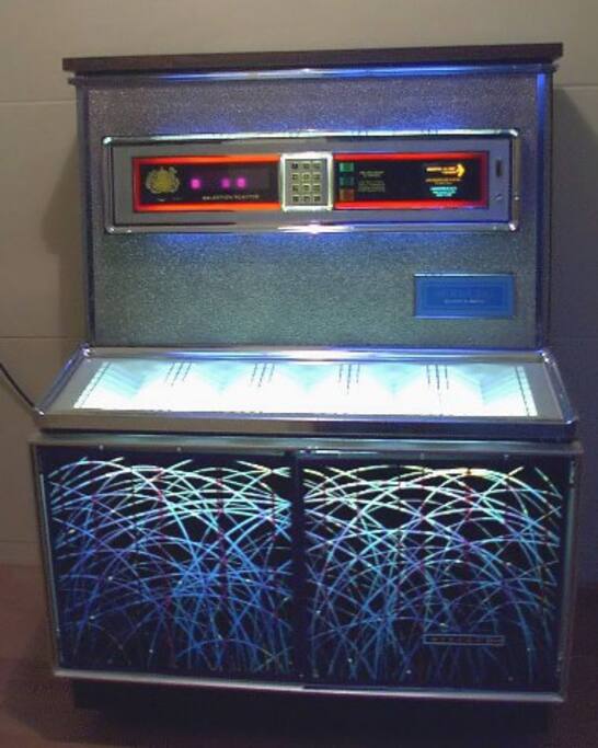 Il mitico Juke-Box Seeburg (in servizio dal 1969)