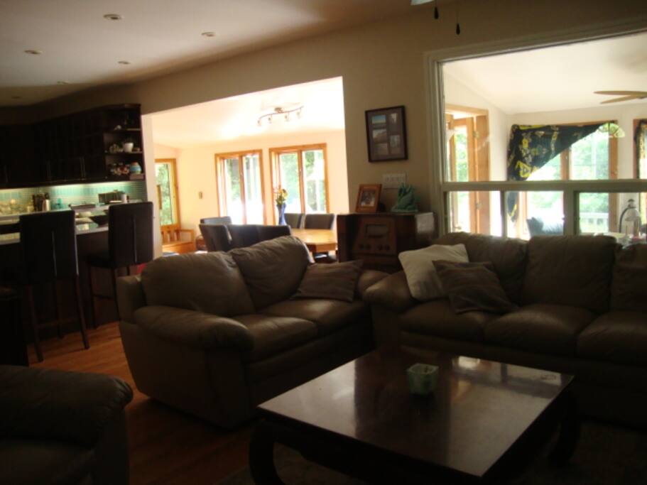 living room/ kitchen