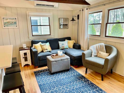 Cozy Cottage 1/2 mile walk 2 beach-Dog Friendly