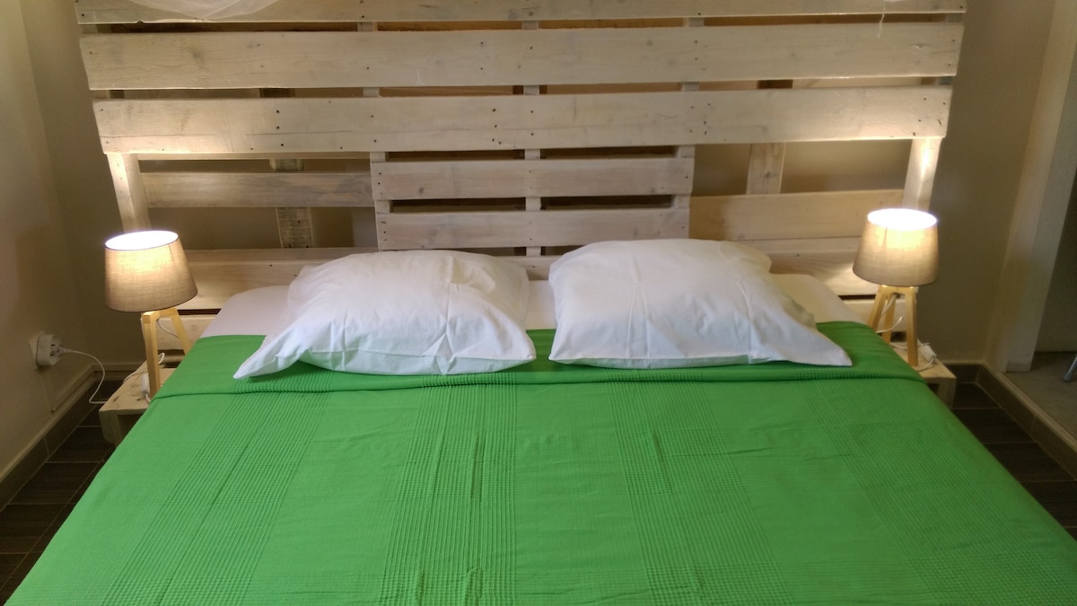 საძინებელი 1