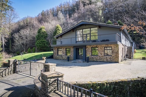 Luxury Pine Forest Getaway