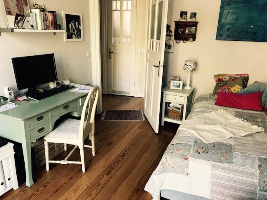 Schlafzimmer 2