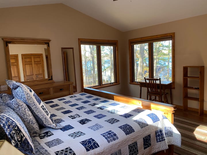 CC49 … Master Bedroom (King)