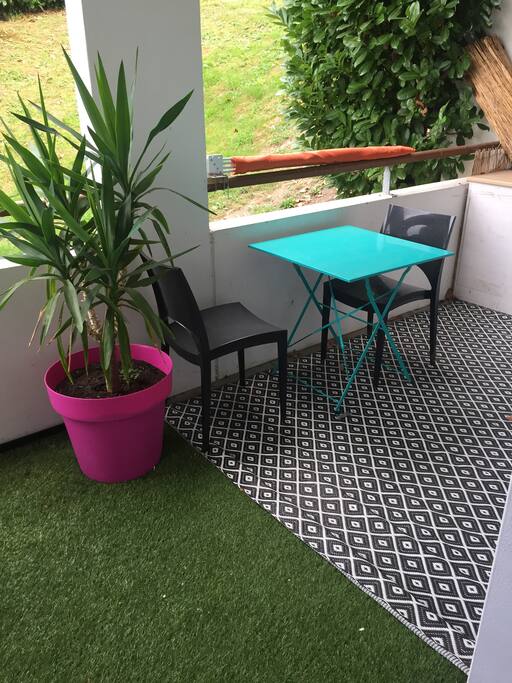 Suite de la terrasse, ou il est possible de rajouter une table
