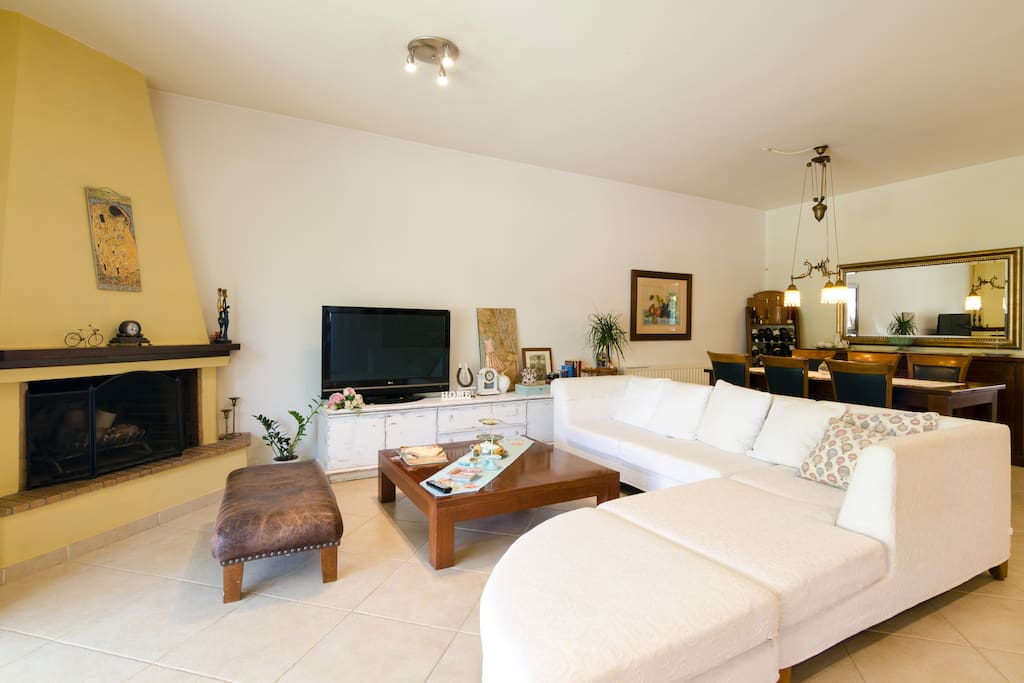 living room.