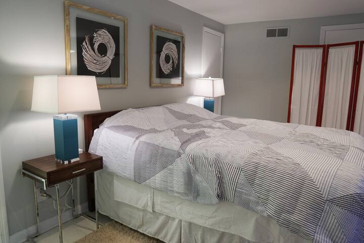 Modern Condo close to OTR, Downtown and Clifton!