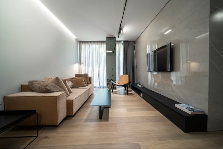 The Duke suite 302 (two bedroom suite)