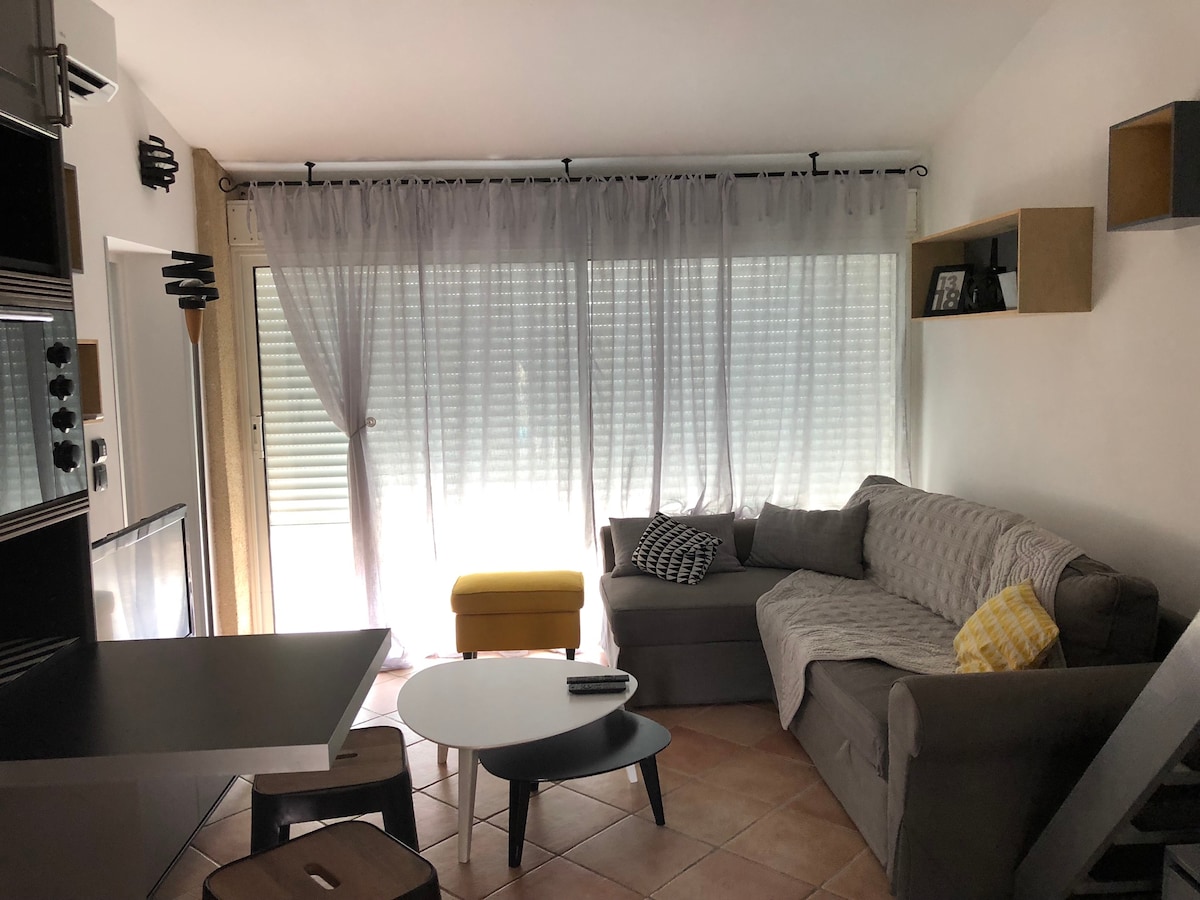 Top performing Airbnb: Coeur Provence, adjoining villa with pool in Pertuis