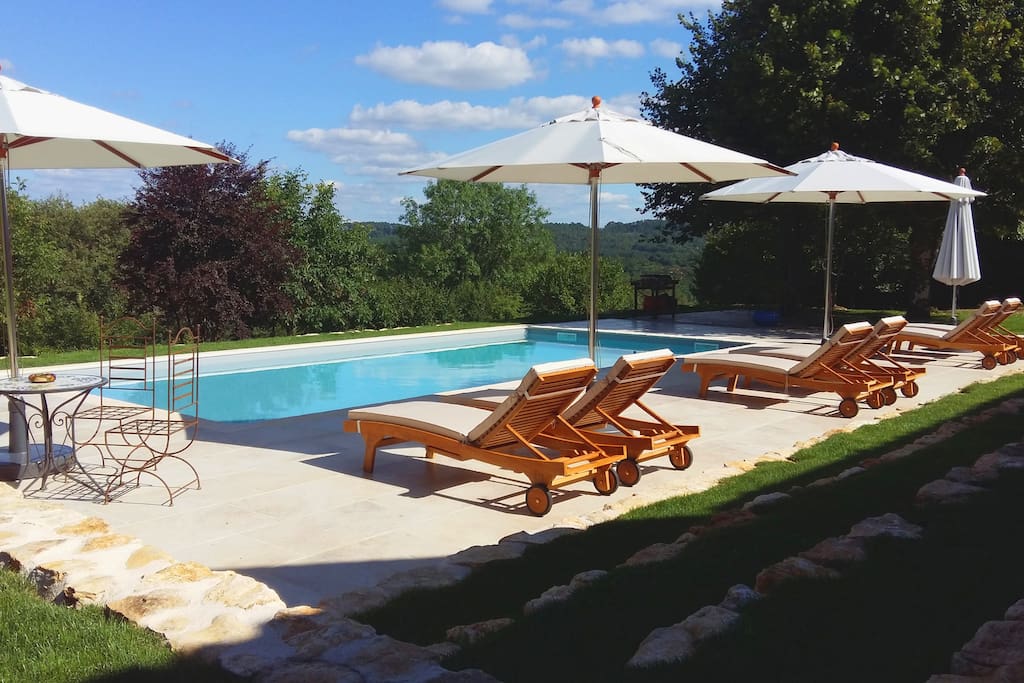 Piscine, vue sur la nature