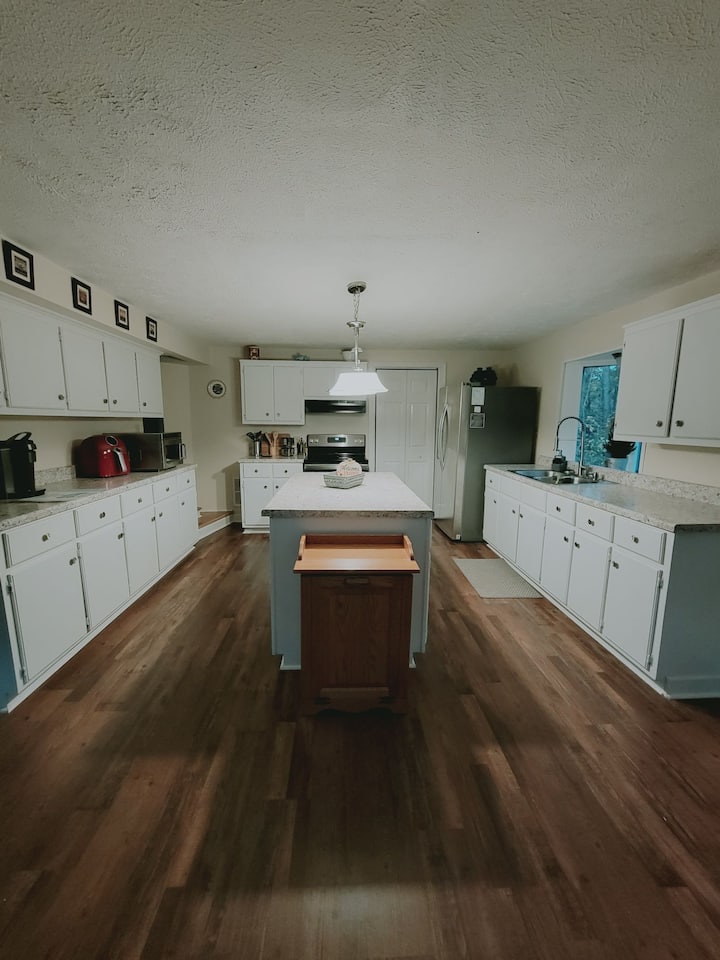 Country TriLevel Home in Selmer TN 2000 sqft Houses for Rent in