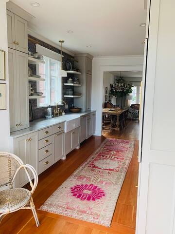 Remodeled Family Craftsman | Upper Queen Anne gallery image 3