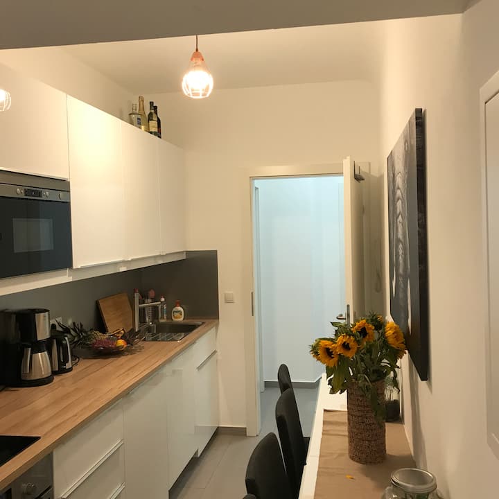 Min. 1 Month Best Location 3 Rooms, 2 Bath´s/wc´s - Vienna
