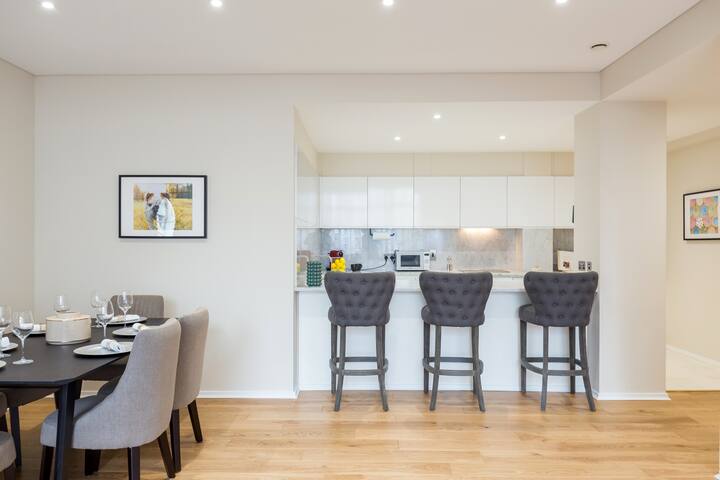 Super modern 2bed in Covent Garden gallery image 2