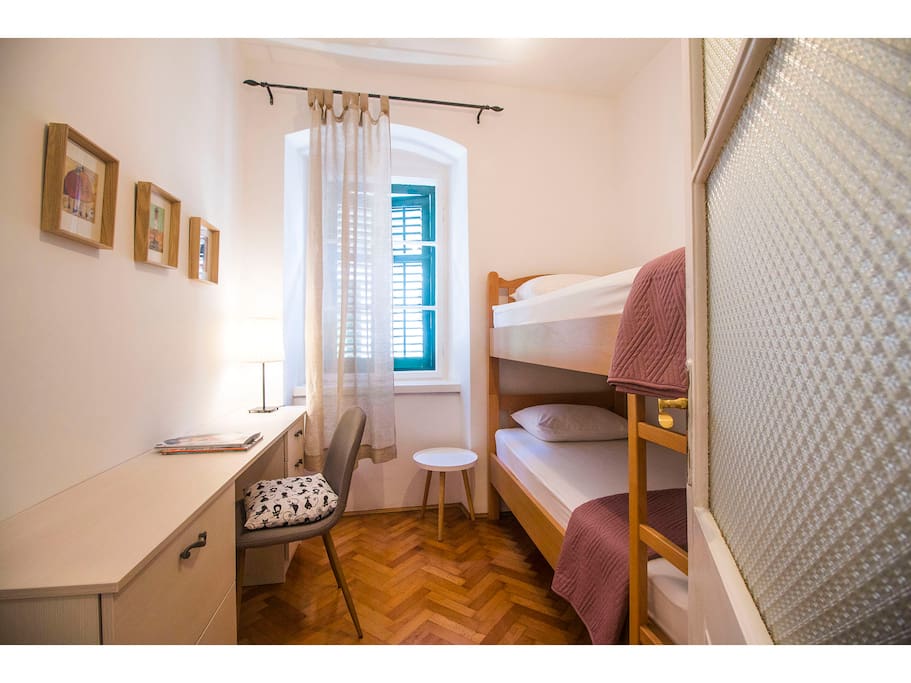 Second bedroom with bunk beds
