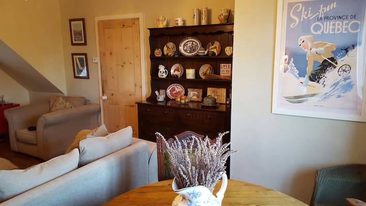 17th-century Cotswold cottage