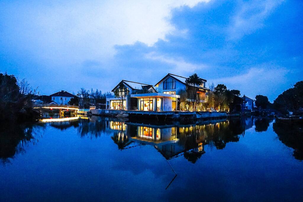 清舍夜景