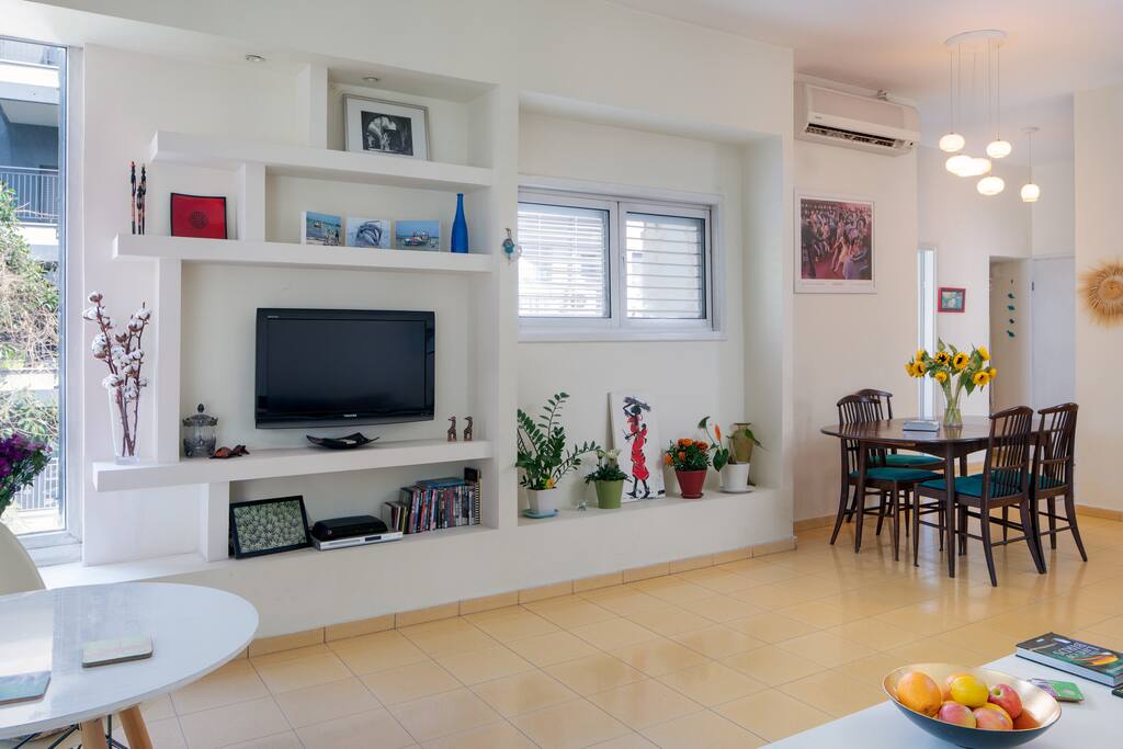 Bright lounge and dinning area