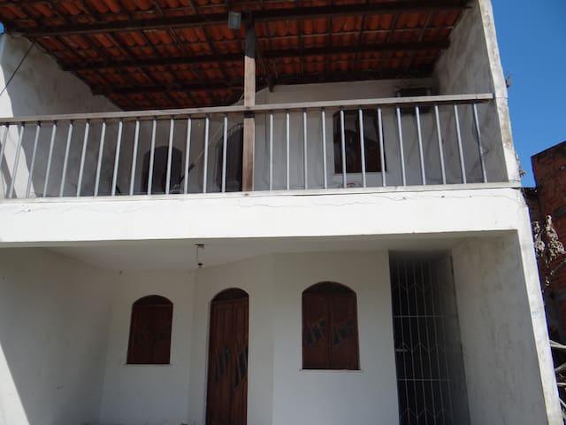 CASA DE PRAIA EM CABUÇU - BA, COM 2 PAVIMENTOS