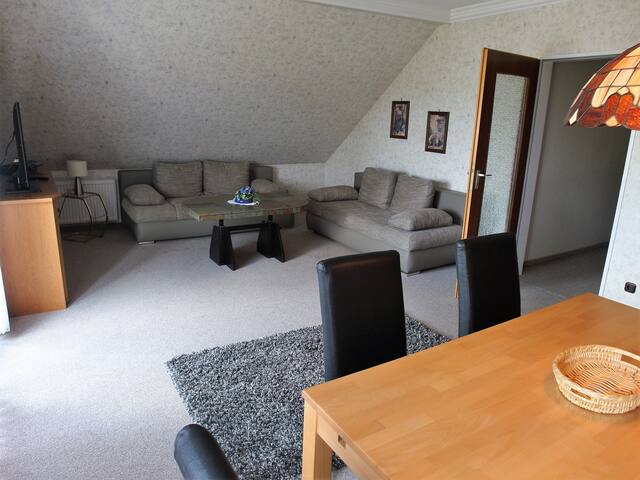 Familienwohnung mit  Schwimmbad nutzung