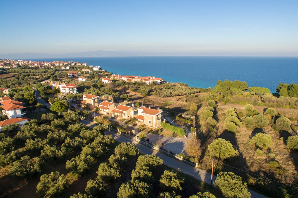 Panoramic view of the villa & the surrounding area