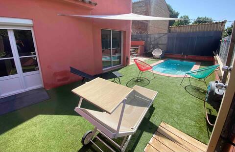 F5 Ground floor charming house with pool and HOT TUB