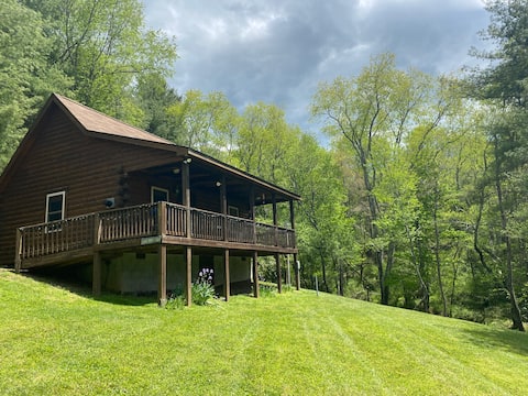 "Blue Ridge Mountain Song" - Relaxing Mtn Retreat