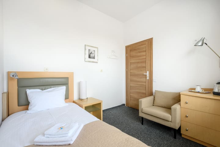 404rooms managed Airbnb listing 3
