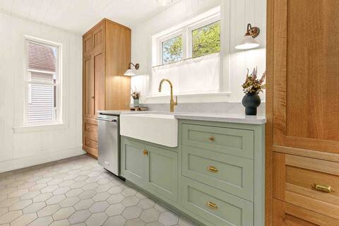Marigold Cottage - 7 bdrms in Chester Village