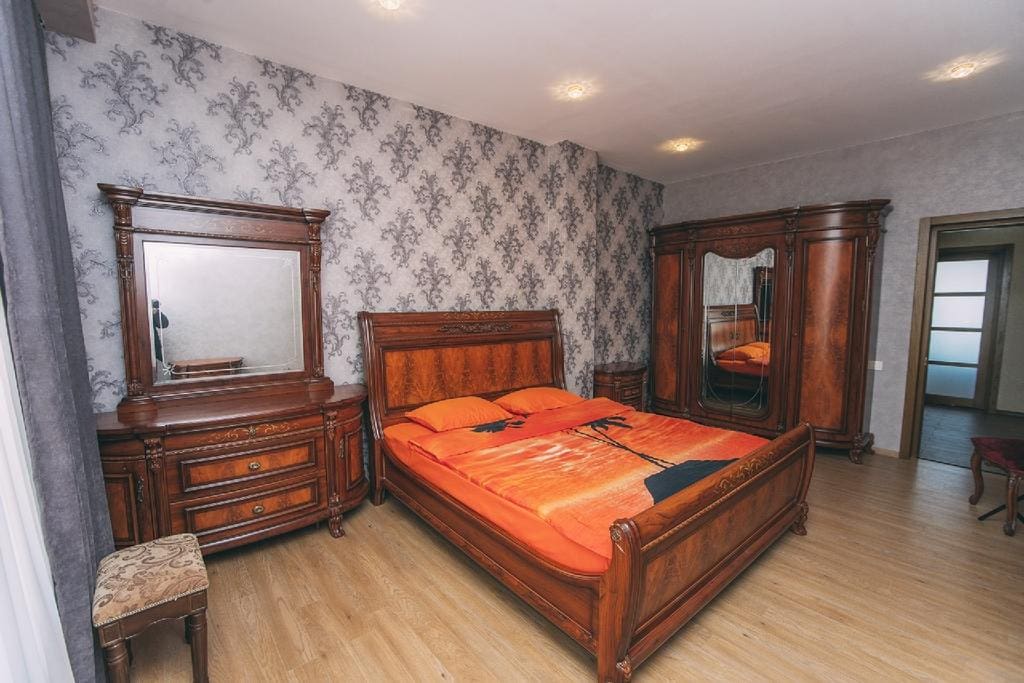 King Bedroom