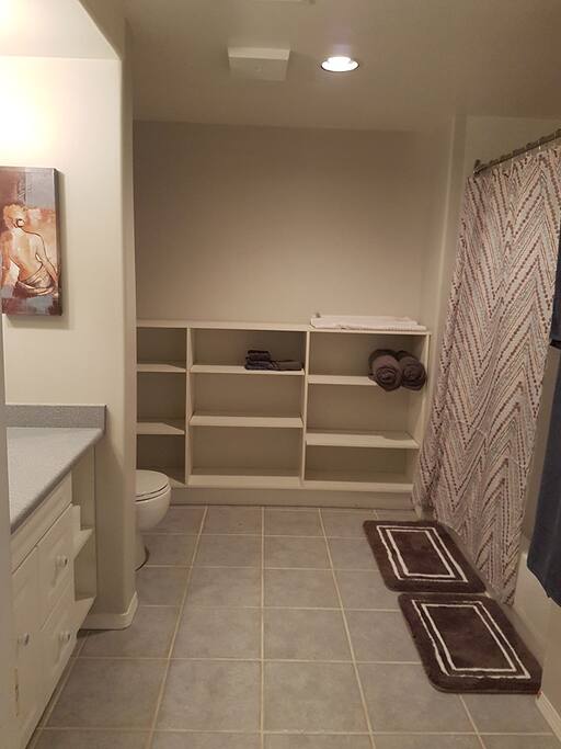 4 piece bathroom