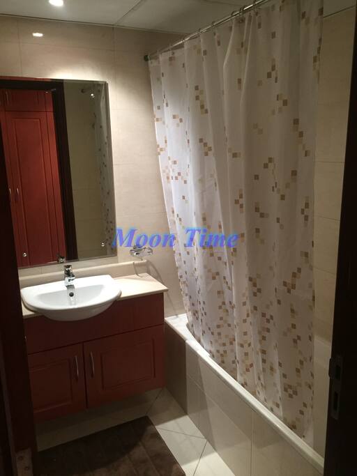 Bathroom with Tub (Banio)
