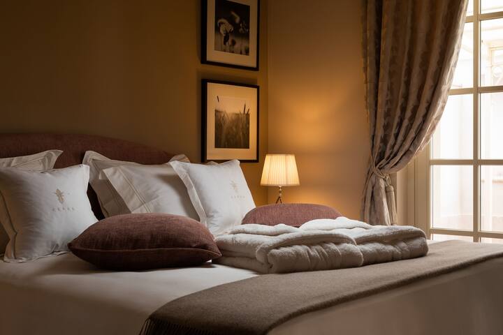 Спалня, балкон