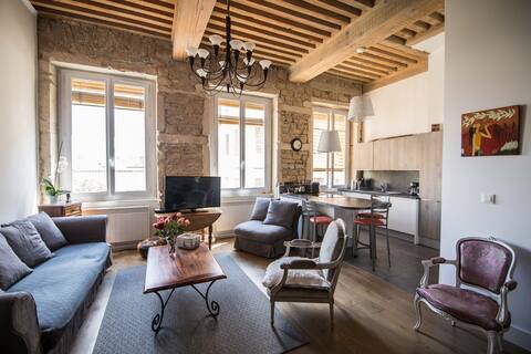 Top Airbnb: Very nice Cozy Apartment Lyon center à Lyon 1er Arrondissement