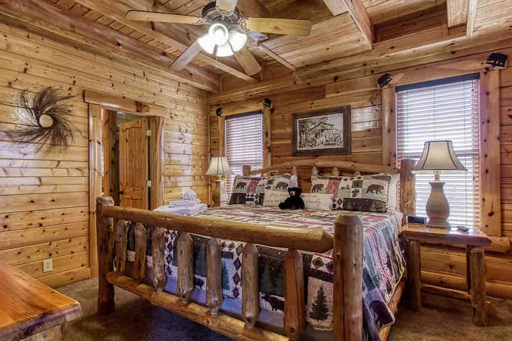 الجناح الملكي الأول في الطابق الرئيسي. 