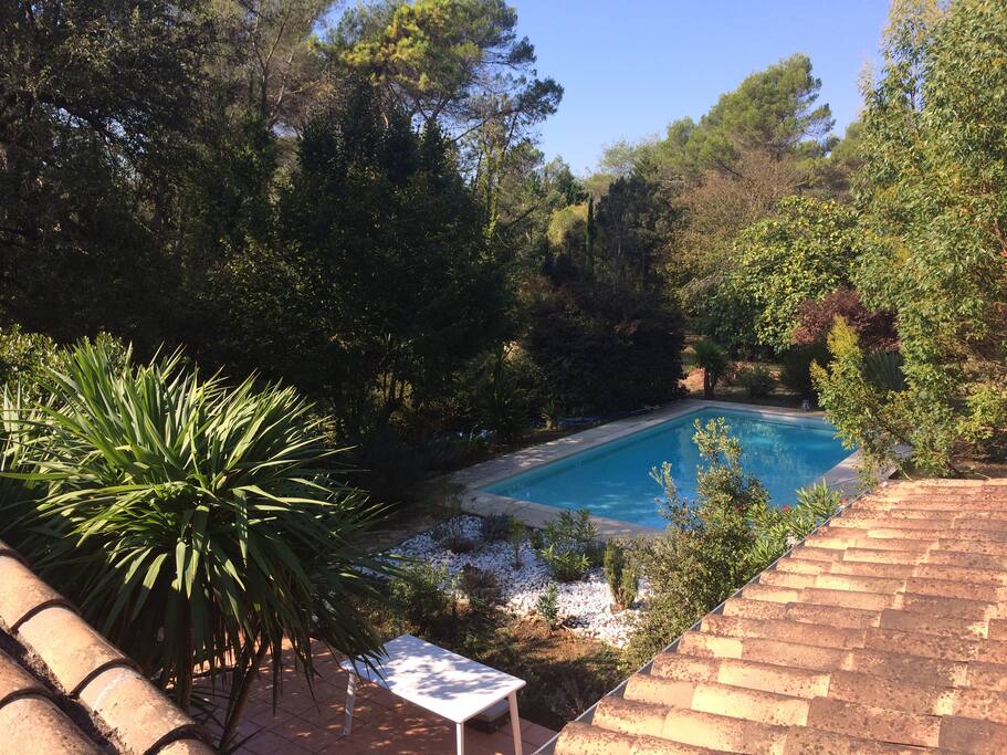 4000 sq m of landscaped gardens